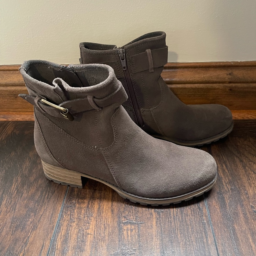 Clarks boots